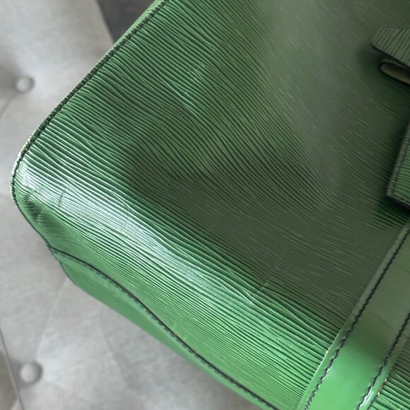 LOUIS VUITTON EPI LEATHER Vintage Keepall 45 Borneo Green - Picture 5 of 16